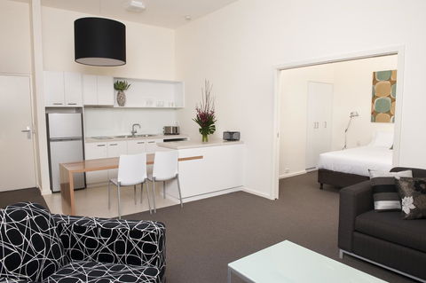 Majestic Old Lion Apartments - Accommodation Australia 2