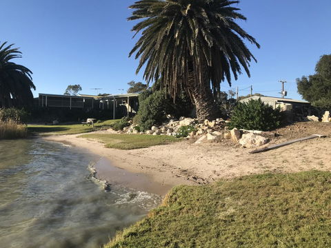 Hydeaway Bay - Own Private Bay + Kayaks - Accommodation Australia 3