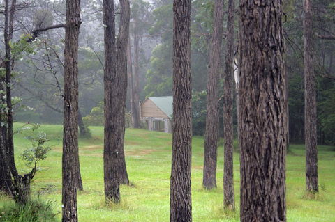 Ghost Hill Road Retreat - Accommodation Australia 24