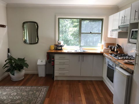 Ghost Hill Road Retreat - Accommodation Australia 7