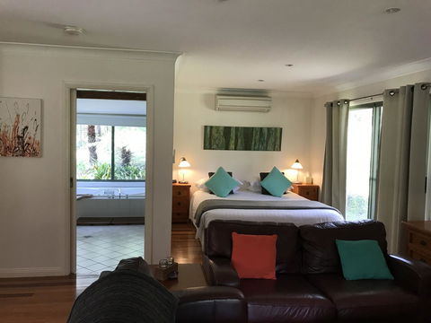 Ghost Hill Road Retreat - Accommodation Australia 5