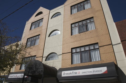 BreakFree Directors Studios - Bed n Breakfasts 0
