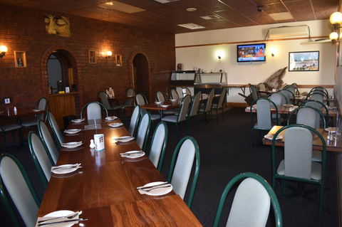 Commercial Hotel Morgan - Bed n Breakfasts 6