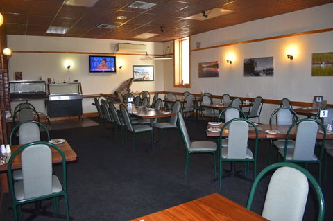 Commercial Hotel Morgan - Bed n Breakfasts 7