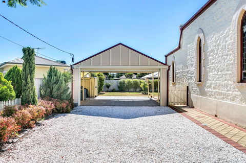 \'THE CHURCH\' Guest Home, Gawler Barossa Region - Accommodation Australia 11
