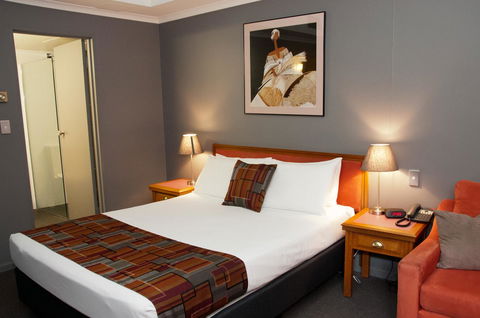 The O'Connell Inn - Accommodation Australia 7