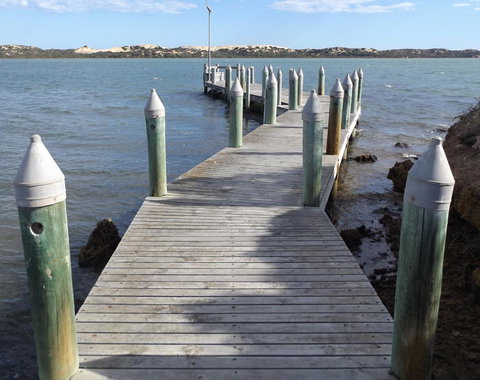 Coorong Waterfront Retreat - Local Tourism 33