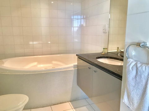 Adelaide DressCircle Apartments - North Terrace - Accommodation Australia 6