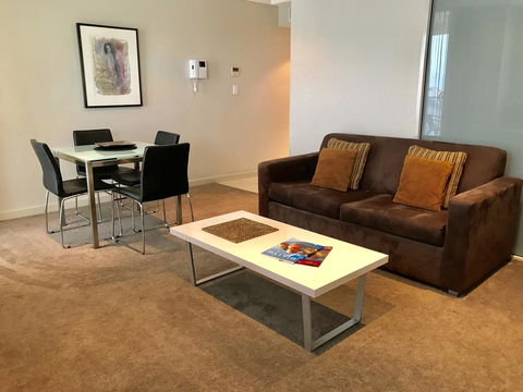 Adelaide DressCircle Apartments - North Terrace - Accommodation Australia 10