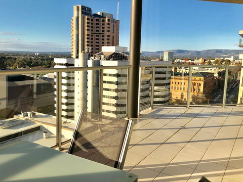 Adelaide DressCircle Apartments - North Terrace - Accommodation Australia 4