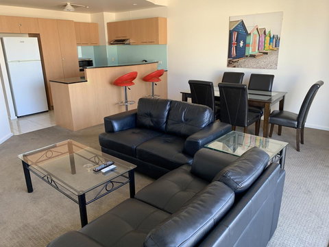 Ensenada Motor Inn And Suites - Local Tourism 21