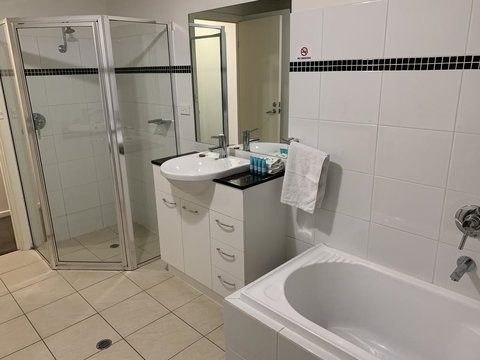 Ensenada Motor Inn And Suites - Local Tourism 25