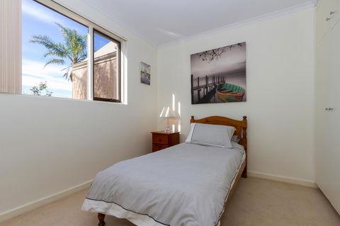 Adelaide Style Accommodation-Close To City-North Adelaide-3 Bdrm- FREE Parking - Accommodation Australia 19