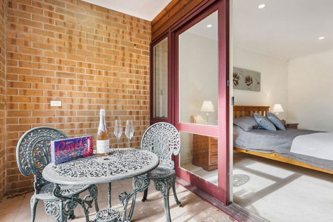 Adelaide Style Accommodation-Close To City-North Adelaide-3 Bdrm- FREE Parking - Accommodation Australia 15