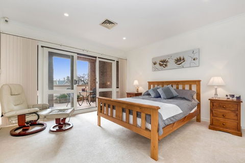 Adelaide Style Accommodation-Close To City-North Adelaide-3 Bdrm- FREE Parking - Accommodation Australia 14