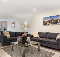 Close to City - Spacious 3 Bedroom Townhouse - Accommodation Australia