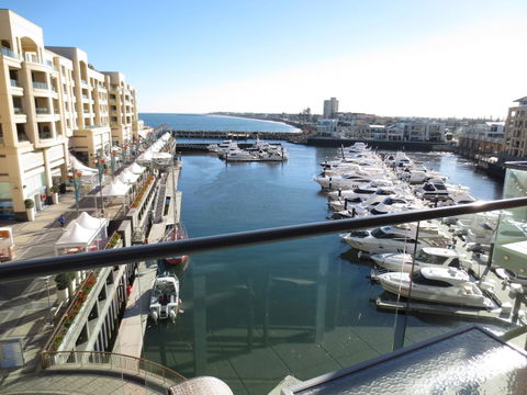 Lights Landing Apartments - Accommodation Australia 4