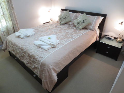 Lights Landing Apartments - Accommodation Australia 24