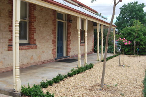 Jacaranda Cottage - Australia Shopping 12