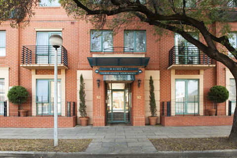 Majestic Tynte Street Apartments - Accommodation Australia 3