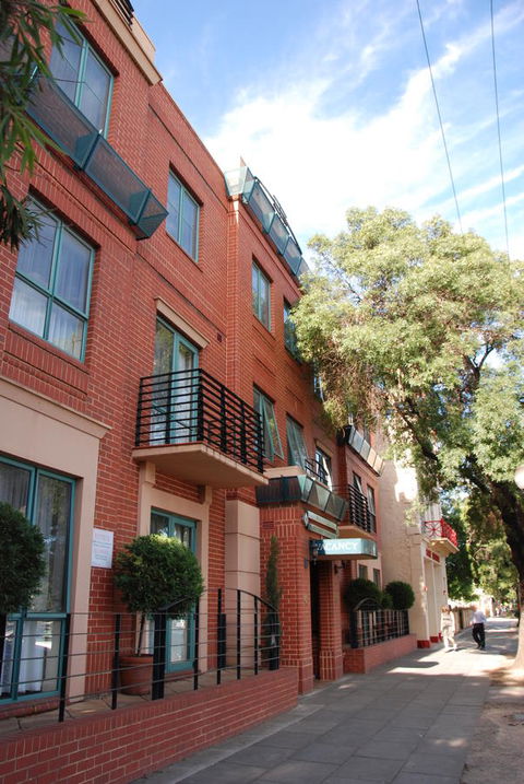 Majestic Tynte Street Apartments - Accommodation Australia 4