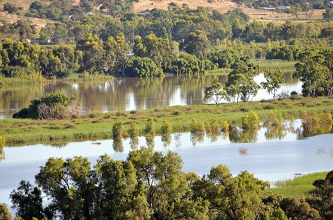 Riverview Rise Retreats - Australia Shopping 19