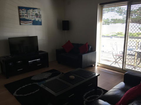 Adelaide - Semaphore Beach Front - Accommodation Australia 2