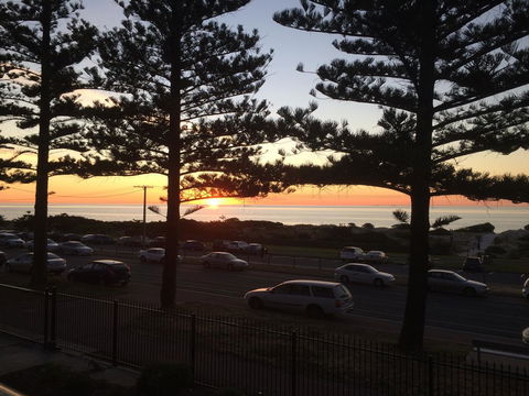Adelaide - Semaphore Beach Front - Accommodation Australia 7