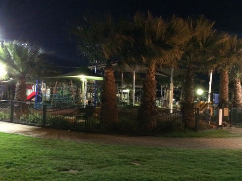 Adelaide - Semaphore Beach Front - Accommodation Australia 28