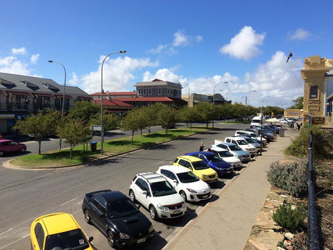 Adelaide - Semaphore Beach Front - Accommodation Australia 26