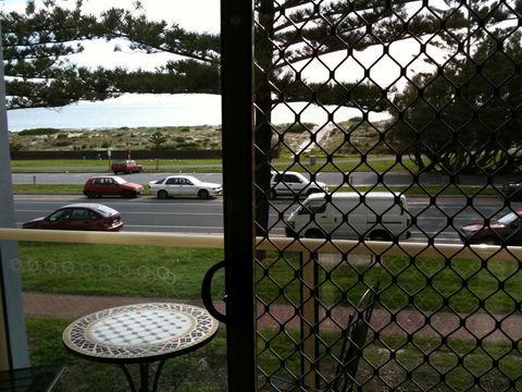 Adelaide - Semaphore Beach Front - Accommodation Australia 9