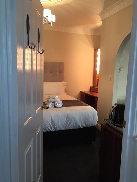 Angaston House - Accommodation Australia 6