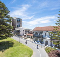 Seawall Apartments - Accommodation Australia