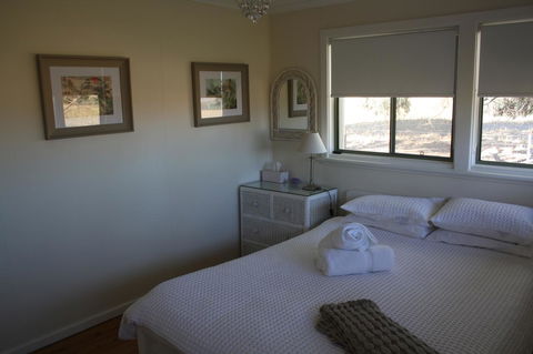 Rabbiters Hut - Local Tourism 4