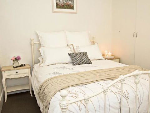 Queen's Cottage Barossa Valley - Accommodation Australia 5