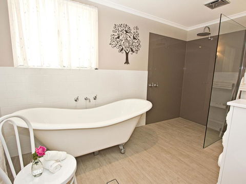 Queen's Cottage Barossa Valley - Accommodation Australia 1
