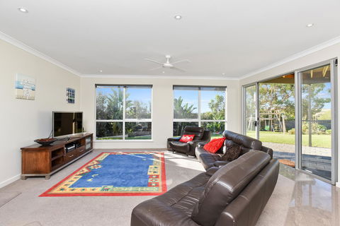 Lavina Luxury Beach House - Accommodation Australia 11