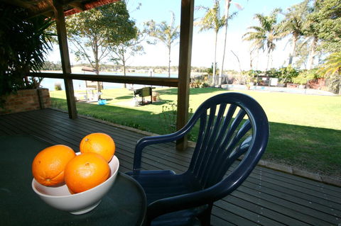 Lake Edge Apartments - Accommodation Australia 16