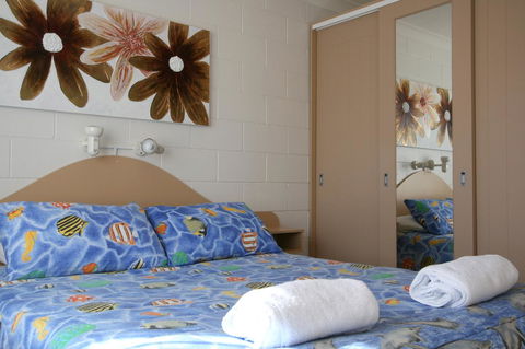 Lake Edge Apartments - Accommodation Australia 18