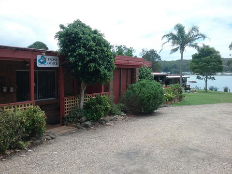 Lake Edge Apartments - Accommodation Australia 1
