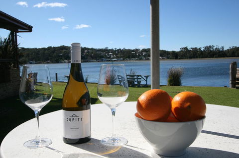 Lake Edge Apartments - Accommodation Australia 29