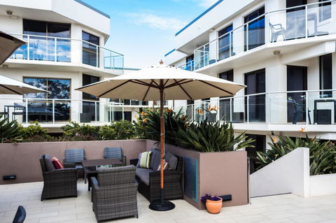 Bayview Beachfront Apartments, In Town Right On The Beach - Accommodation Australia 26