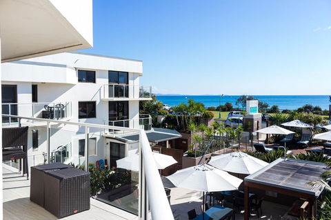 Bayview Beachfront Apartments, In Town Right On The Beach - Accommodation Australia 15