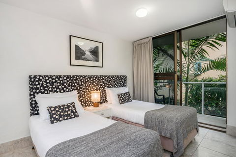 Bayview Beachfront Apartments, In Town Right On The Beach - Accommodation Australia 39