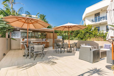 Bayview Beachfront Apartments, In Town Right On The Beach - Accommodation Australia 9