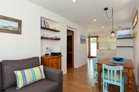 Trafalgar Premium Vintage Suites - Accommodation Australia 20
