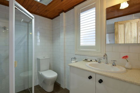Trafalgar Premium Vintage Suites - Accommodation Australia 16