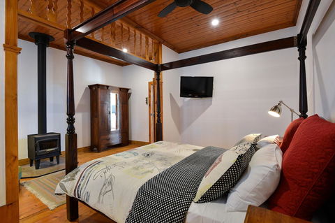 Trafalgar Premium Vintage Suites - Accommodation Australia 22
