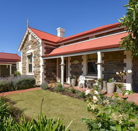 Trafalgar Premium Vintage Suites - Local Tourism