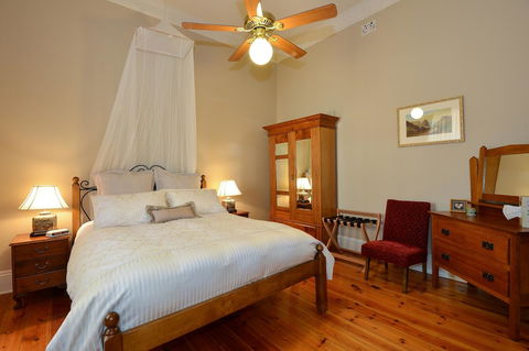 Trafalgar Premium Vintage Suites - Accommodation Australia 17